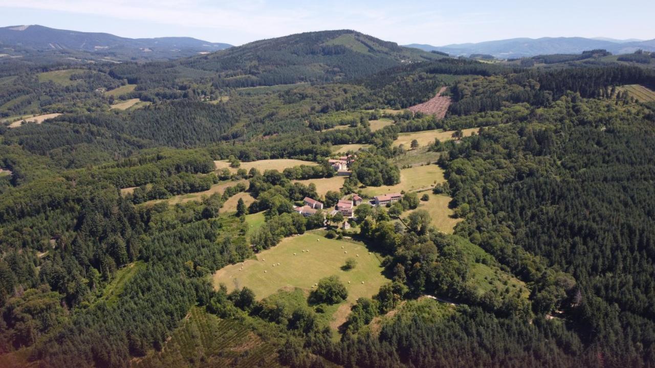 Bed and Breakfast Domaine De Montvianeix Saint-Victor-Montvianeix Exterior foto