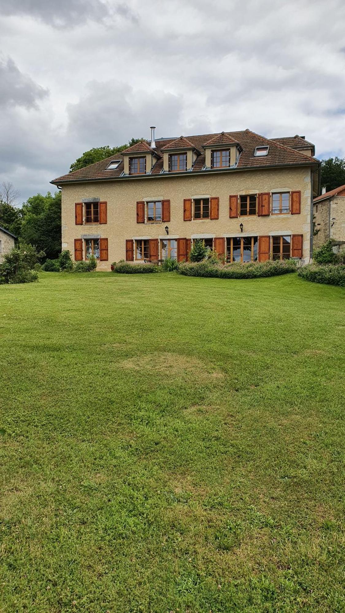 Bed and Breakfast Domaine De Montvianeix Saint-Victor-Montvianeix Exterior foto