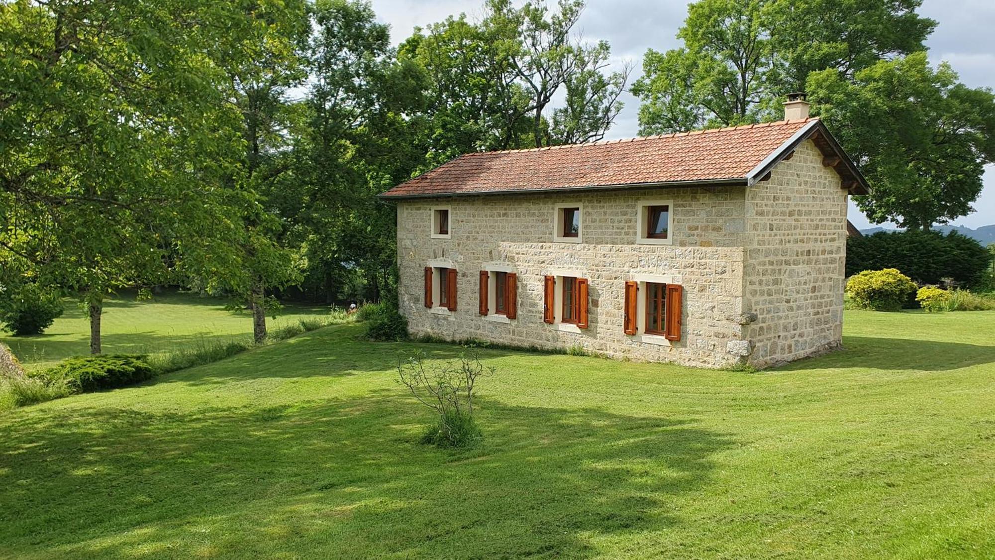 Bed and Breakfast Domaine De Montvianeix Saint-Victor-Montvianeix Exterior foto